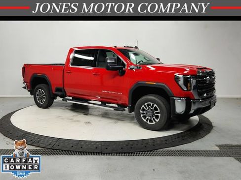 Used 2024 GMC Sierra 2500 SLE w/ SLE Value Package; AWD/4WD image 1
