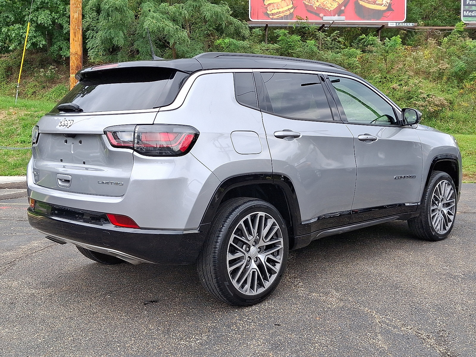Certified 2023 Jeep Compass Limited w/ Elite Group AWD/4WD image 4