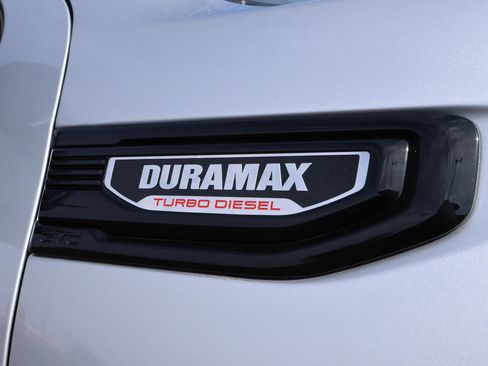 Used 2022 GMC Sierra 1500 Elevation w/ Elevation Premium Package image 5