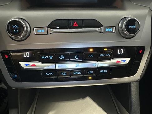 Used 2021 Ford Explorer XLT w/ Equipment Group 202A image 32