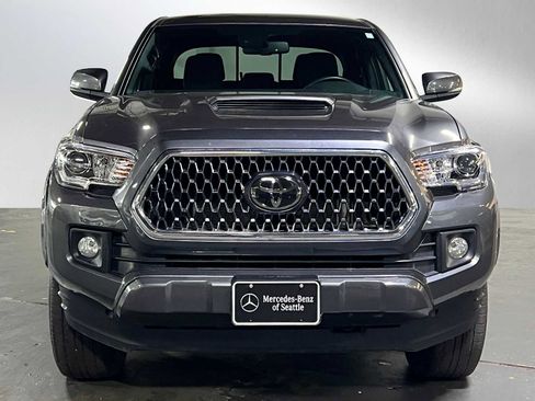 Used 2018 Toyota Tacoma TRD Sport AWD/4WD image 8