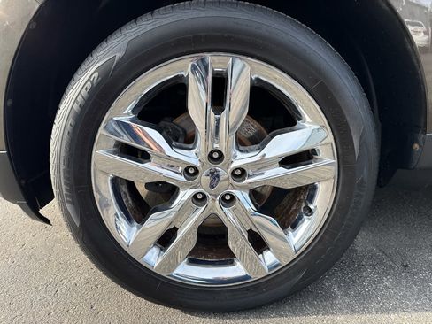 Used 2011 Ford Edge Limited w/ 301A Rapid Spec Order Code image 9