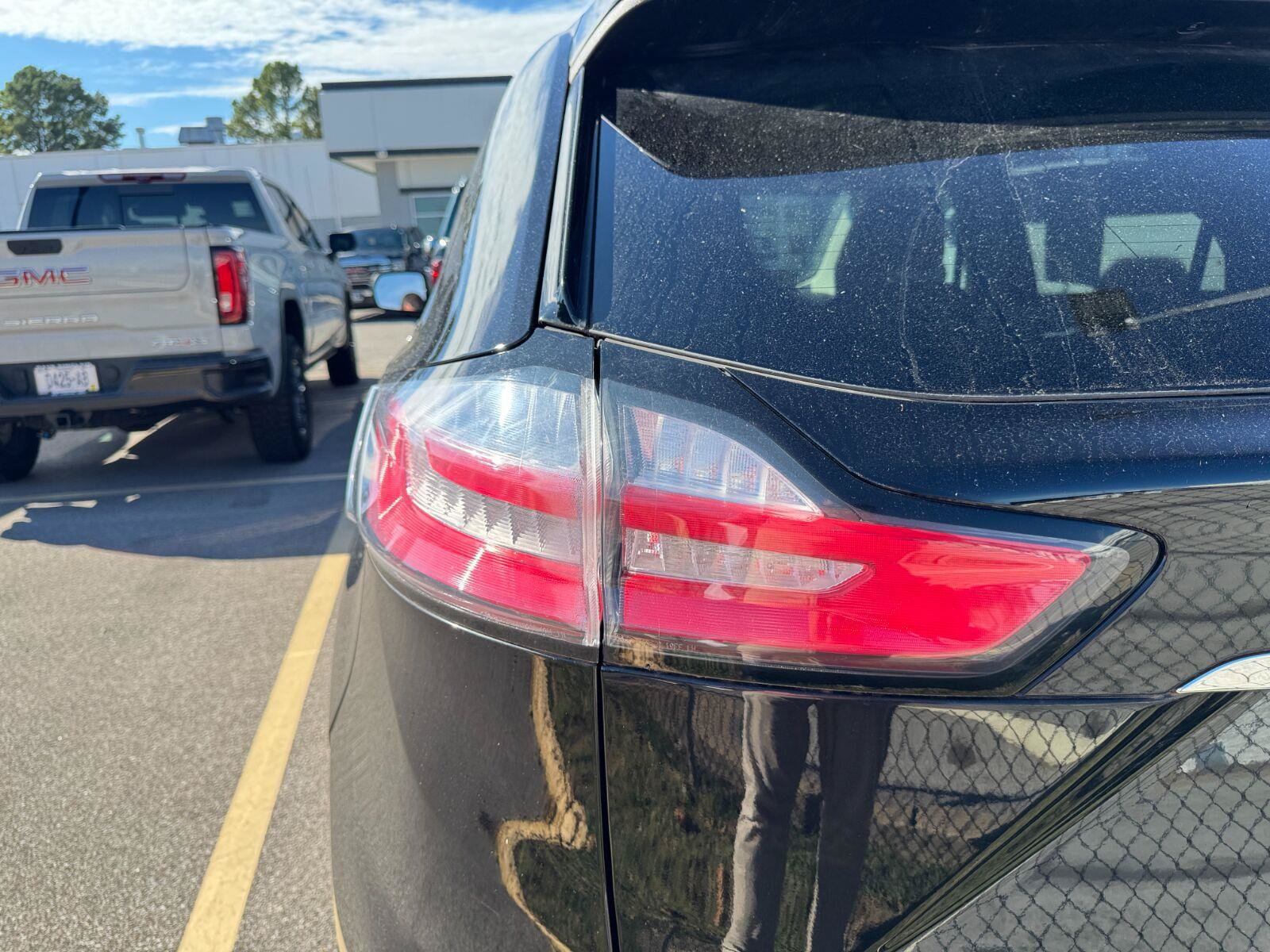 Used 2020 Ford Edge SE AWD/4WD image 10