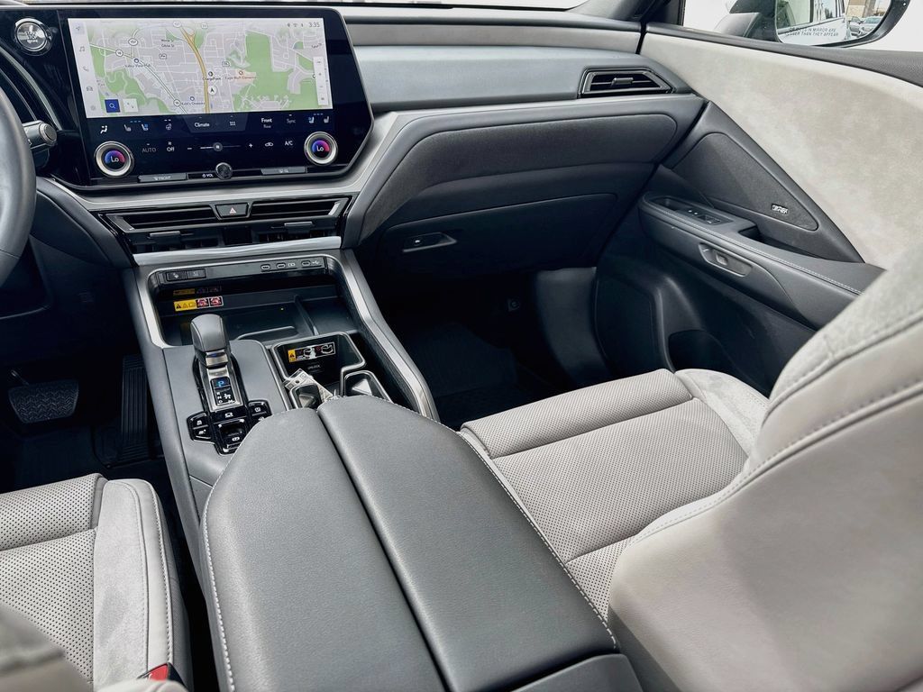 Used 2025 Lexus TX 350 AWD w/ Technology Package image 27