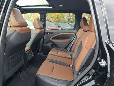 New 2025 Subaru Forester Touring image 6