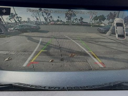 Used 2017 Ford Edge Titanium w/ Equipment Group 301A image 22