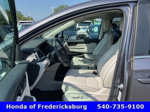 Certified 2026 Honda Odyssey Touring image 15