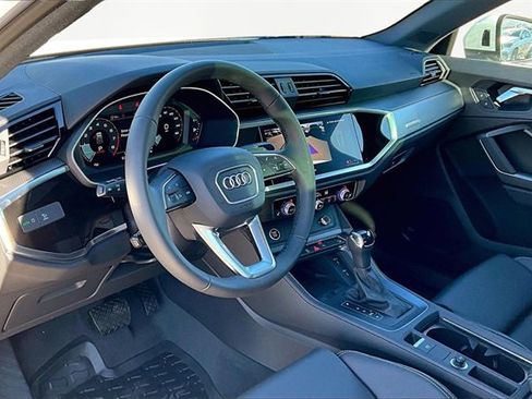 New 2025 Audi Q3 2.0T Premium image 6
