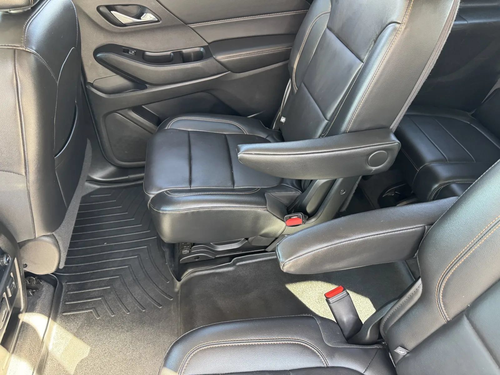 Used 2019 Chevrolet Traverse RS w/ LPO, 'HIT The Road' Package AWD/4WD image 40