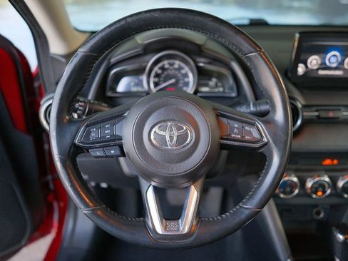 Used 2019 Toyota Yaris XLE image 15