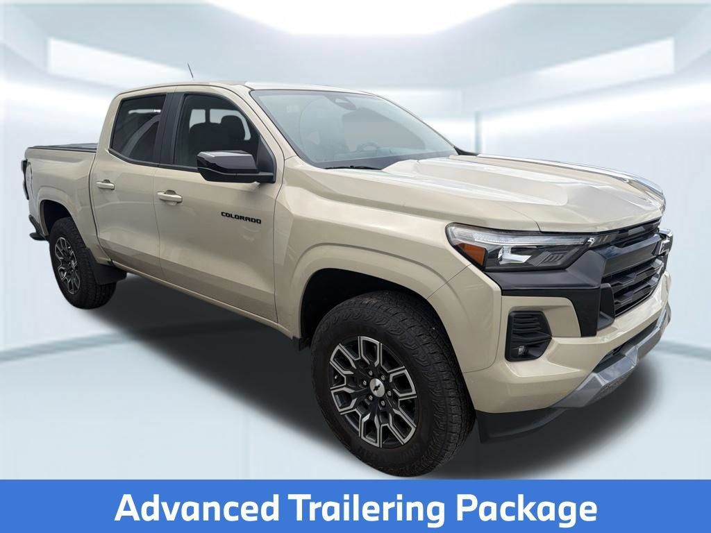 Used 2024 Chevrolet Colorado Z71 w/ Z71 Convenience Package 2 AWD/4WD image 11