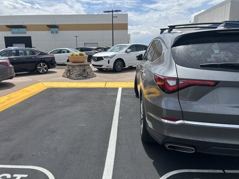 Used 2024 Acura MDX SH-AWD w/ Advance Package image 5