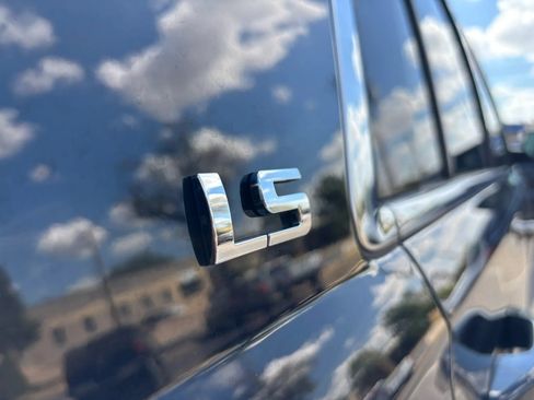 Used 2015 Chevrolet Tahoe LS RWD image 11