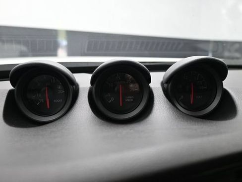 Used 2024 Nissan Z Sport w/ Floor Mat Package RWD image 35
