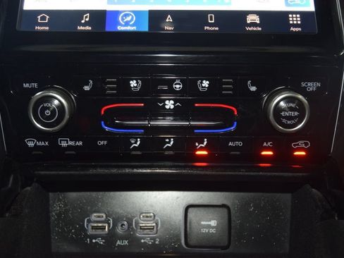 Used 2021 Jeep Grand Cherokee L Overland w/ Luxury Tech Group IV AWD/4WD image 29