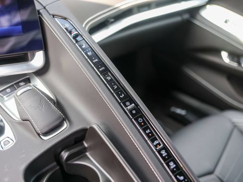 Used 2024 Chevrolet Corvette Stingray Premium Cpe w/ Battery Protection Package RWD image 18