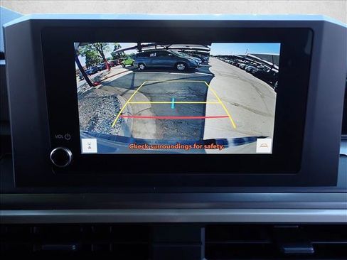 Certified 2025 Toyota Tacoma SR5 AWD/4WD image 16