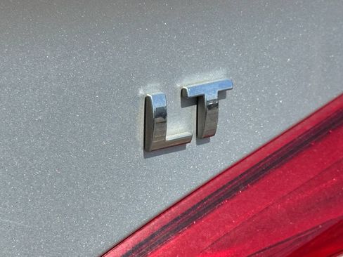 Used 2018 Chevrolet Cruze LT FWD image 25