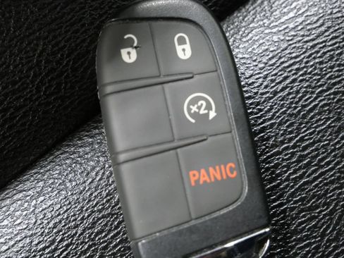 Used 2025 Jeep Compass Limited AWD/4WD image 28