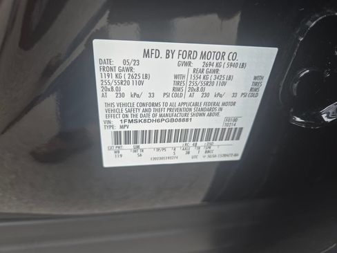 Used 2023 Ford Explorer XLT w/ Equipment Group 202A AWD/4WD image 14
