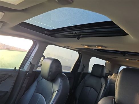 Certified 2016 GMC Acadia SLT w/ Open Road Package image 16