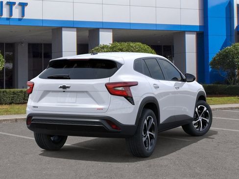 New 2026 Chevrolet Trax RS w/ Driver Confidence Package FWD image 4