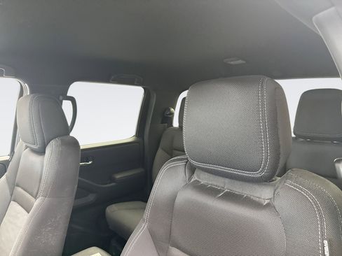 Used 2023 Nissan Frontier SV w/ Midnight Edition Package AWD/4WD image 11