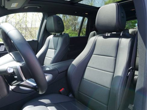 Certified 2025 Mercedes-Benz GLS 450 4MATIC image 16