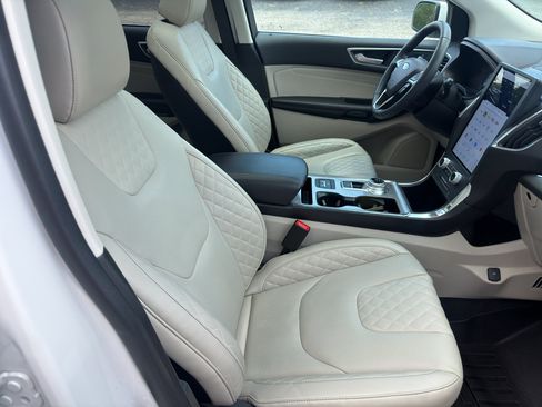 Used 2024 Ford Edge Titanium w/ Titanium Elite Package AWD/4WD image 11