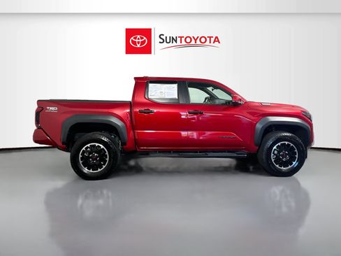 Used 2025 Toyota Tacoma TRD Off-Road AWD/4WD image 2