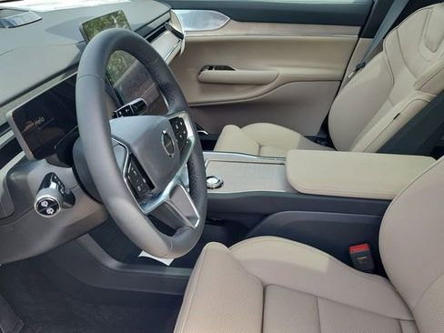 New 2025 Volvo EX90 Ultra image 11