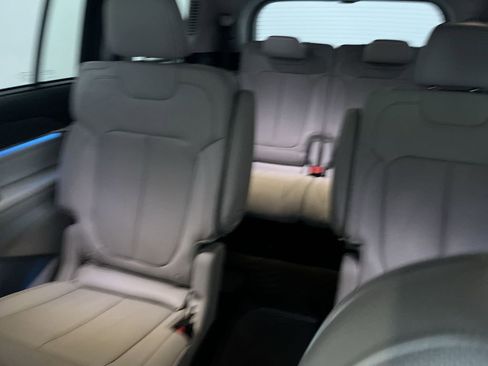 Used 2022 Jeep Grand Cherokee L Overland w/ Luxury Tech Group IV AWD/4WD image 27