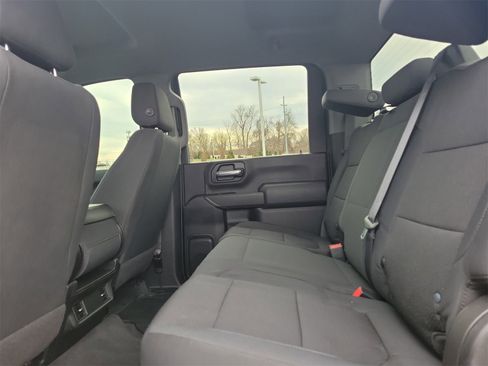 Used 2020 Chevrolet Silverado 2500 Custom w/ Custom Value Package image 12