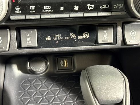 Certified 2025 Toyota RAV4 XLE AWD/4WD image 38