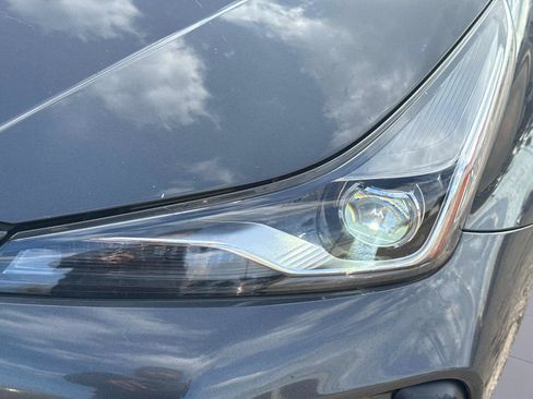 Used 2019 Toyota Prius Limited image 10