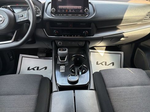 Used 2023 Nissan Rogue SV image 25