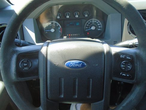 Used 2016 Ford F250 XL w/ Power Equipment Group AWD/4WD image 30