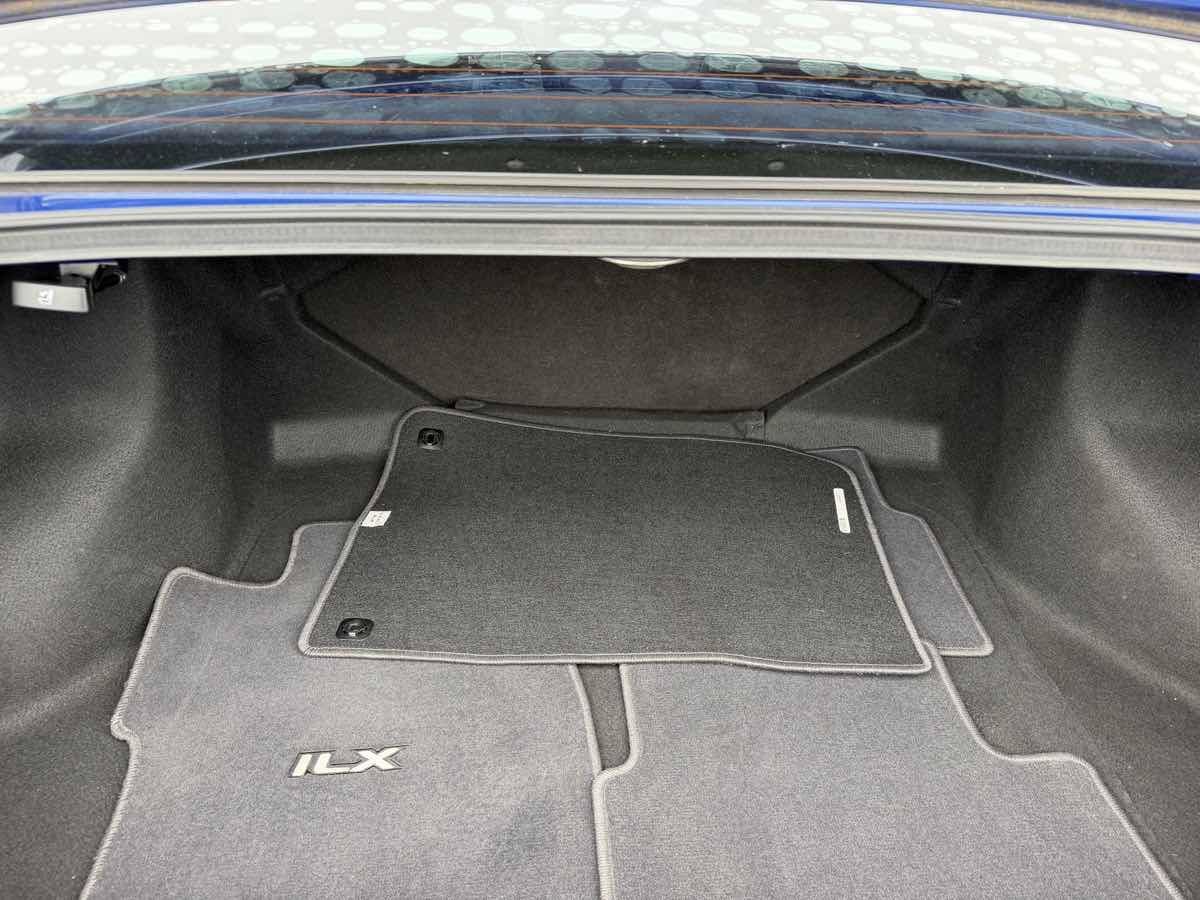 Used 2017 Acura ILX FWD image 23