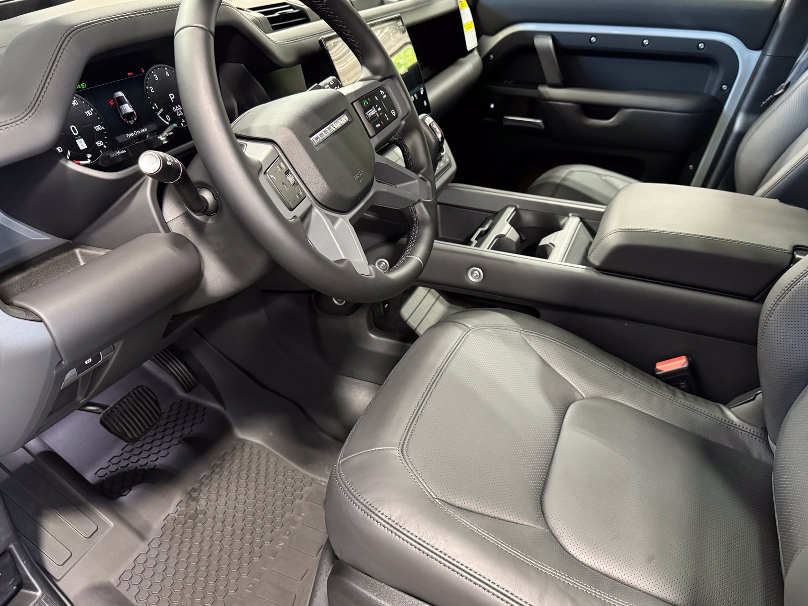 New 2026 Land Rover Defender 110 X-Dynamic SE AWD/4WD image 14