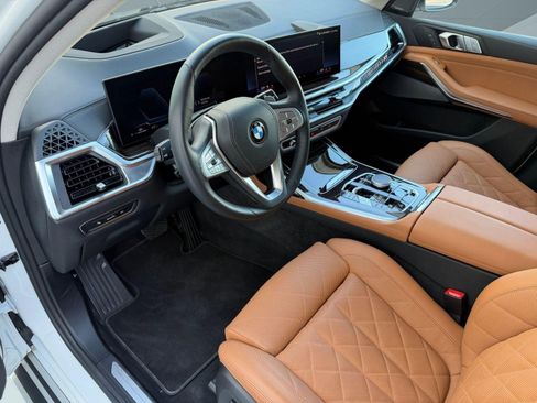 Certified 2026 BMW X7 xDrive40i AWD/4WD image 4
