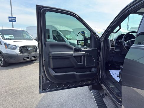 Used 2020 Ford F350 Platinum image 25