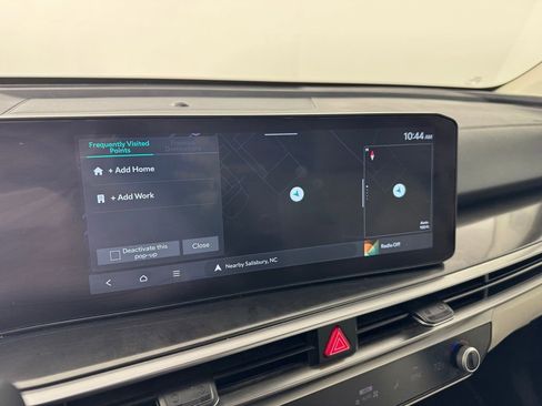 Used 2025 Kia Sorento S image 17