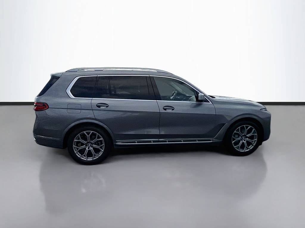 Used 2024 BMW X7 xDrive40i AWD/4WD image 4