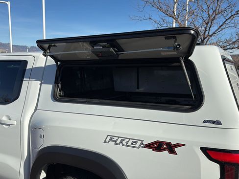 Used 2023 Nissan Frontier PRO-4X w/ Pro Convenience Package image 24