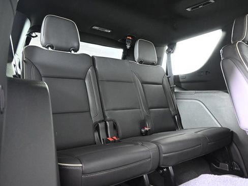 Used 2021 GMC Yukon SLT w/ SLT Luxury Plus Package AWD/4WD image 17