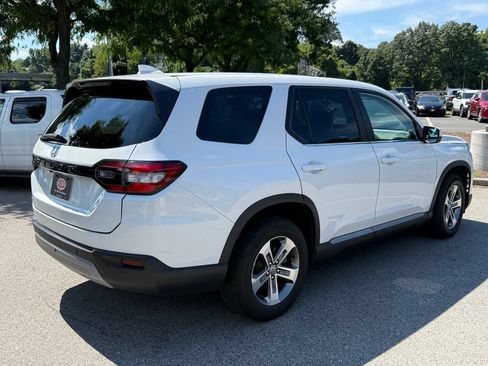 Used 2023 Honda Pilot EX-L image 10