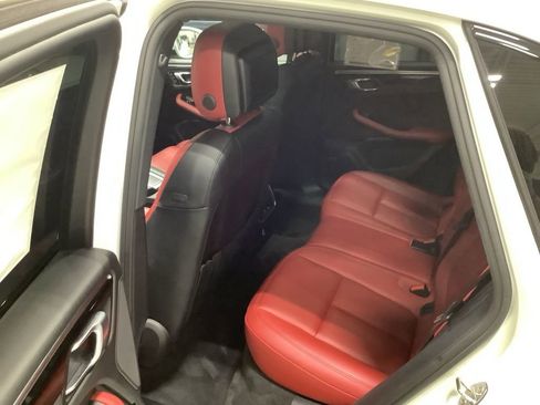 Used 2020 Porsche Macan S image 20