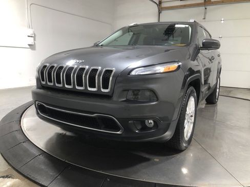 Used 2015 Jeep Cherokee Limited image 3