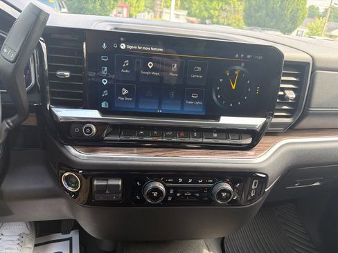Used 2026 Chevrolet Silverado 1500 LT AWD/4WD image 11
