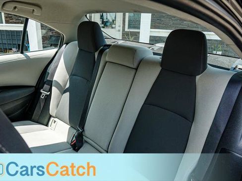 Used 2021 Toyota Corolla LE FWD image 29